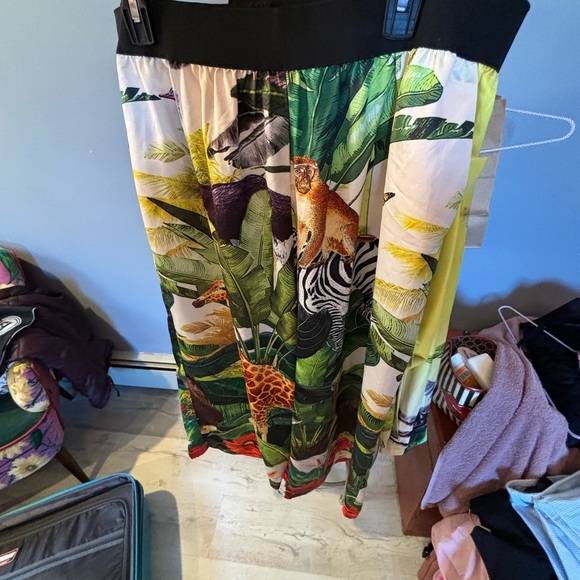 INAVIE LOUNGE WEAR NEVER WORN - Picture 4 of 16